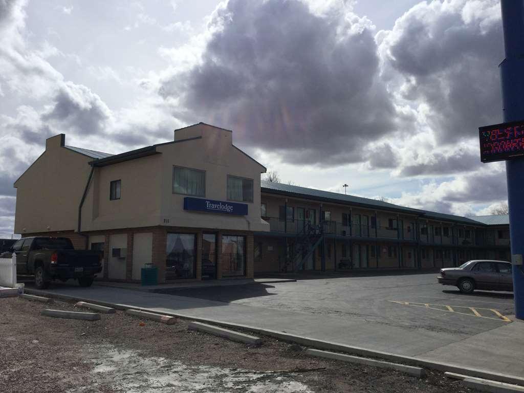 Travelodge By Wyndham Wall Exterior photo